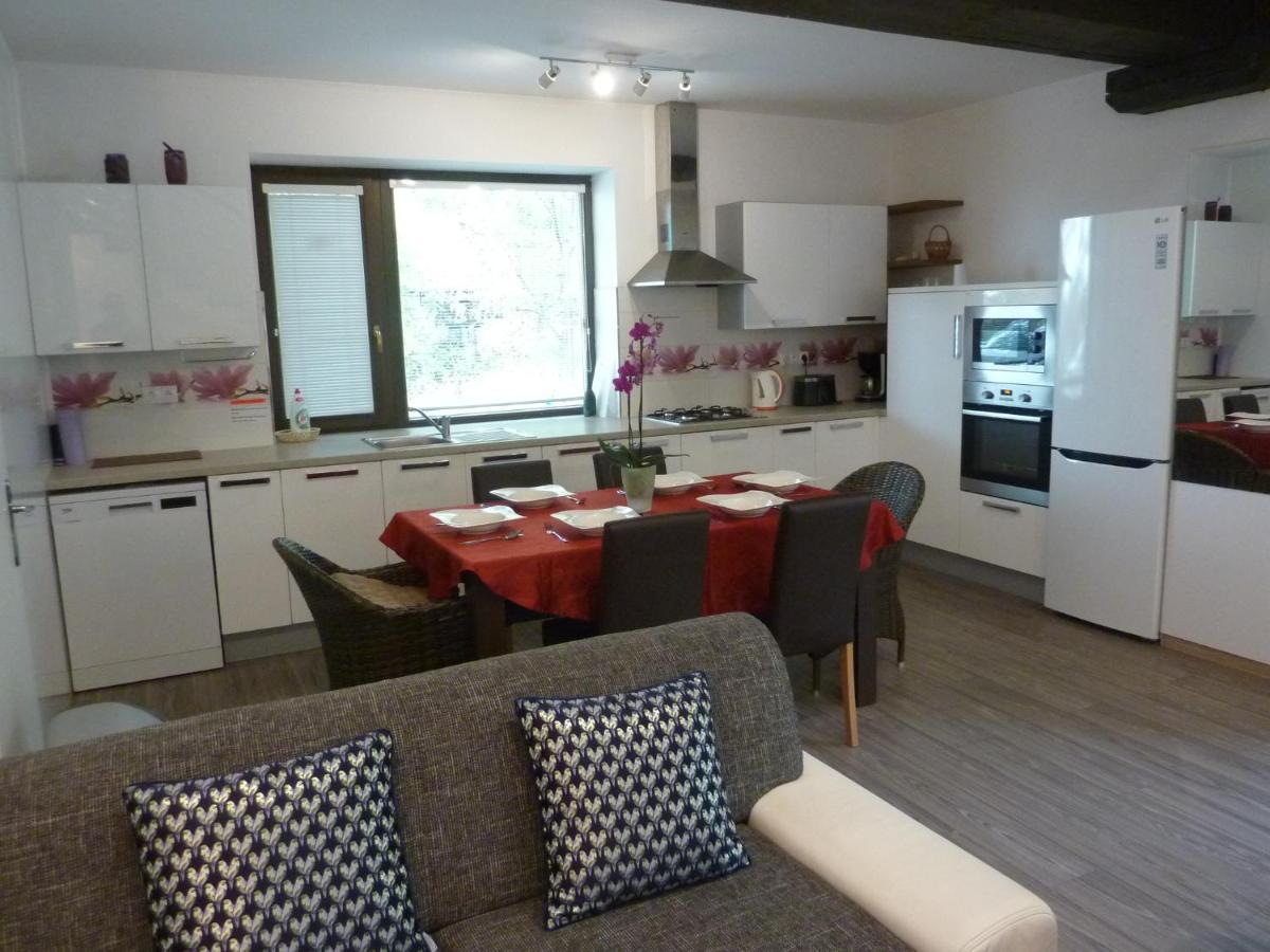 Velky Apartman V Rodinnom Dvojdome, Free Parking Кошице Екстериор снимка